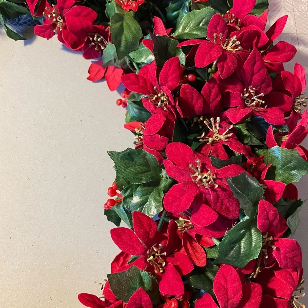 Elegant Red and Green Holiday Wreath